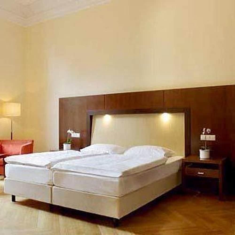 Alsterblick Boutique Hotel Hamburg Exterior photo